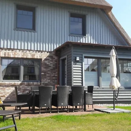 Holiday home Finja In Born