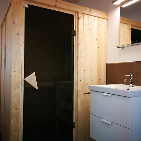 Finja In * ボルン